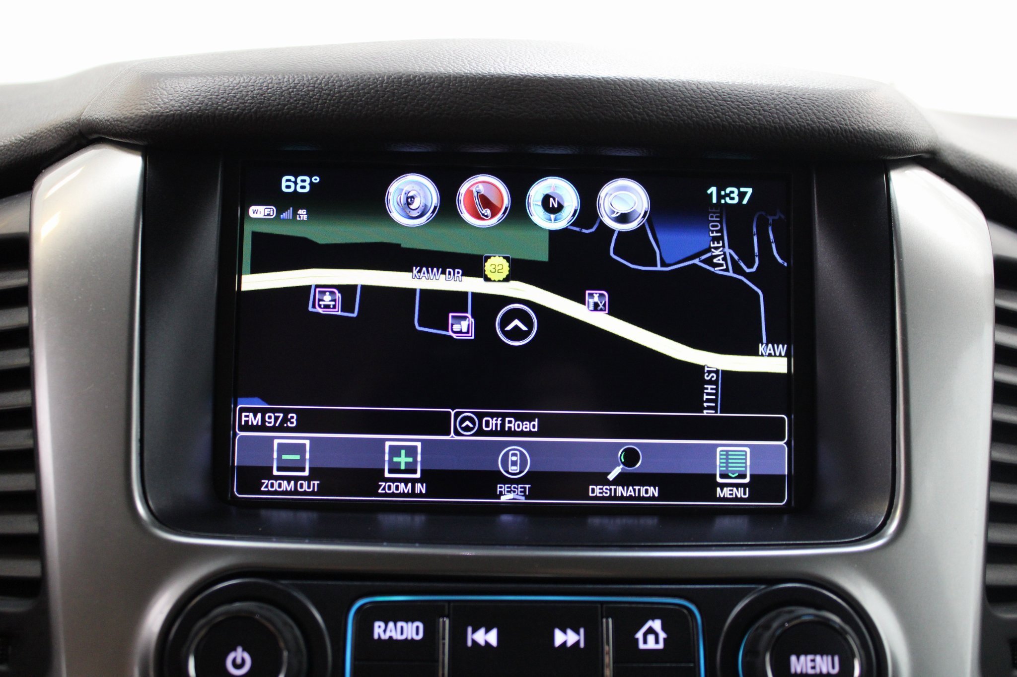 Used 2020 Chevrolet Suburban Premier image 33