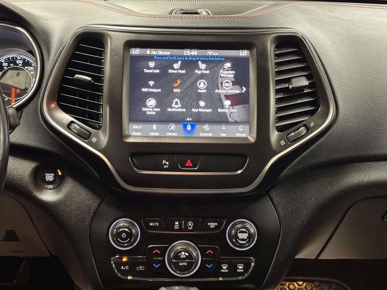 Used 2019 Jeep Cherokee Trailhawk w/ Cold Weather Group AWD/4WD image 26