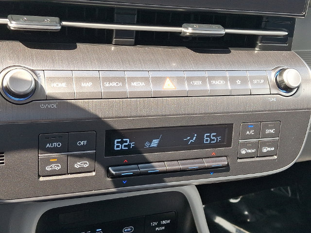 Used 2025 Hyundai Kona SEL AWD/4WD image 16