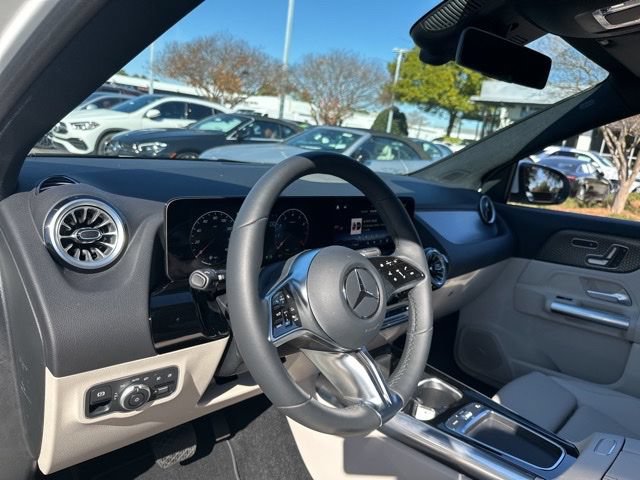 Used 2025 Mercedes-Benz GLA 250 4MATIC image 13