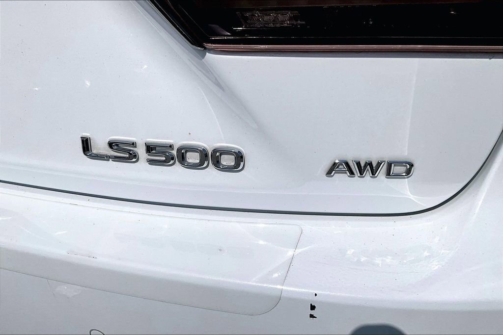 Used 2022 Lexus LS 500 F Sport w/ Accessory Package (Z2) AWD/4WD image 24