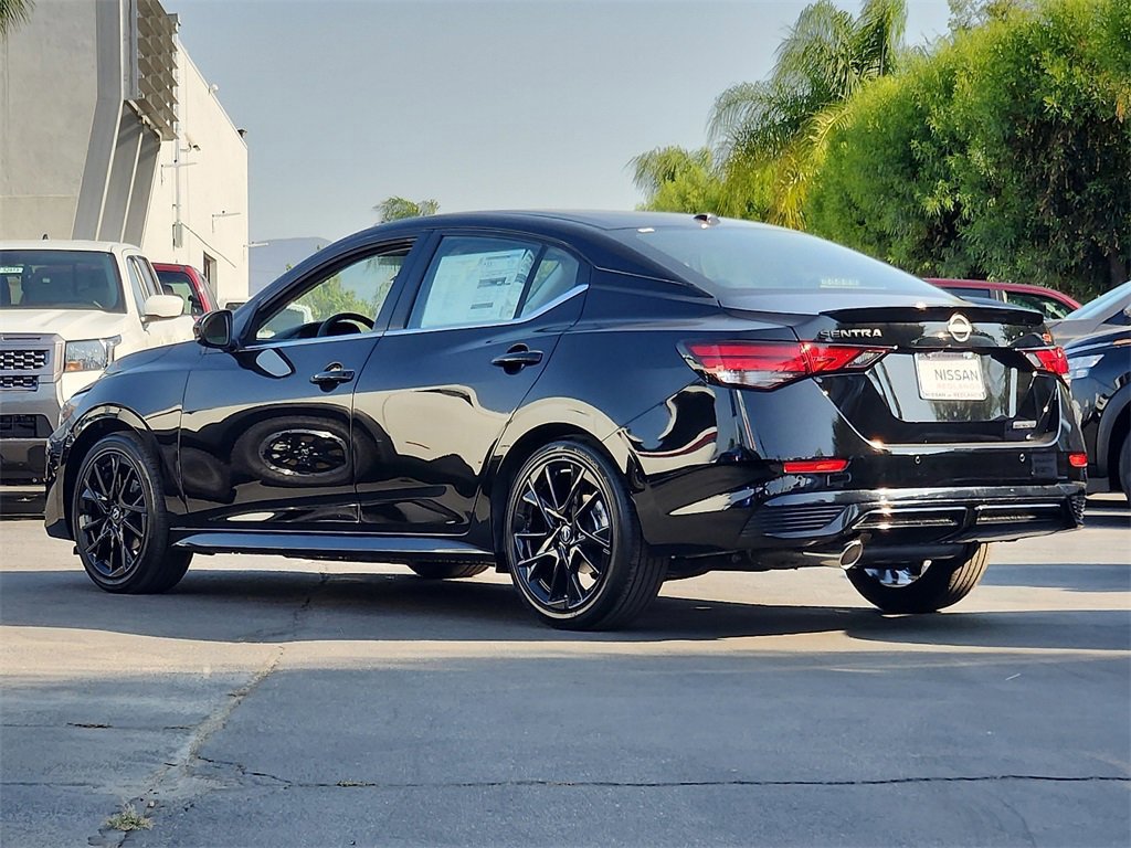 New 2025 Nissan Sentra SR w/ Midnight Edition FWD image 2