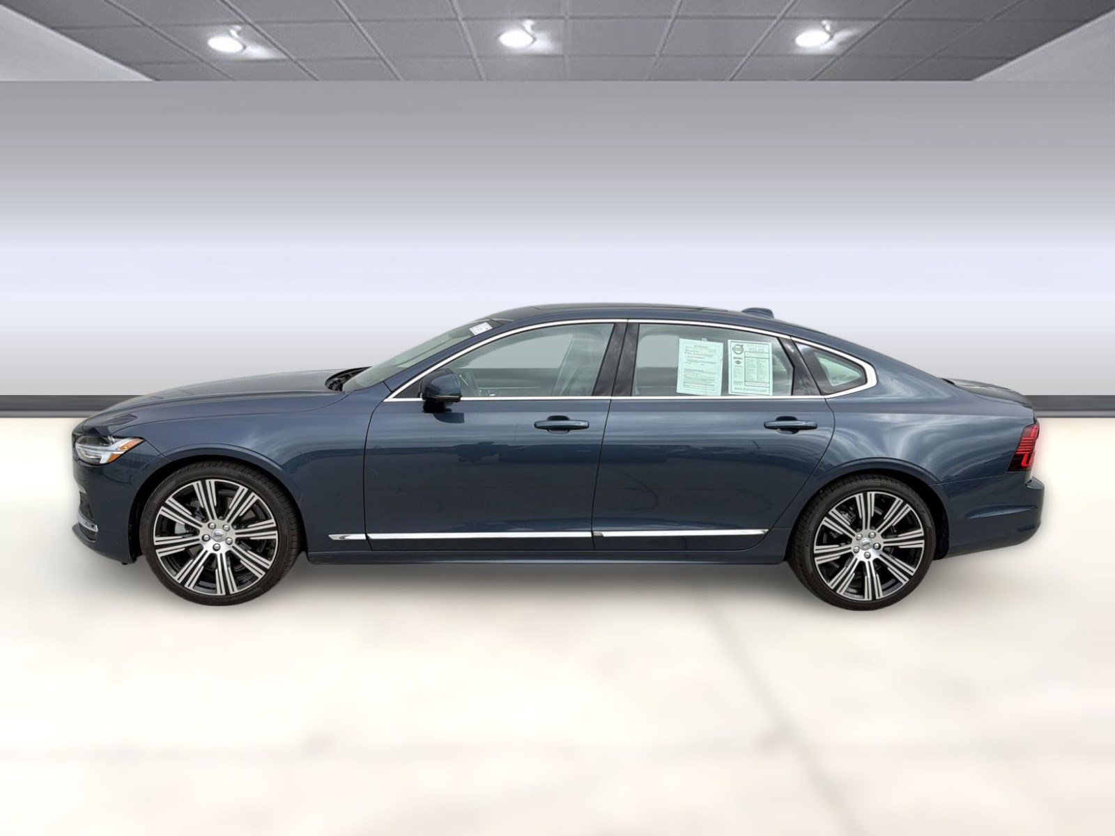 Certified 2025 Volvo S90 B6 Ultra image 2