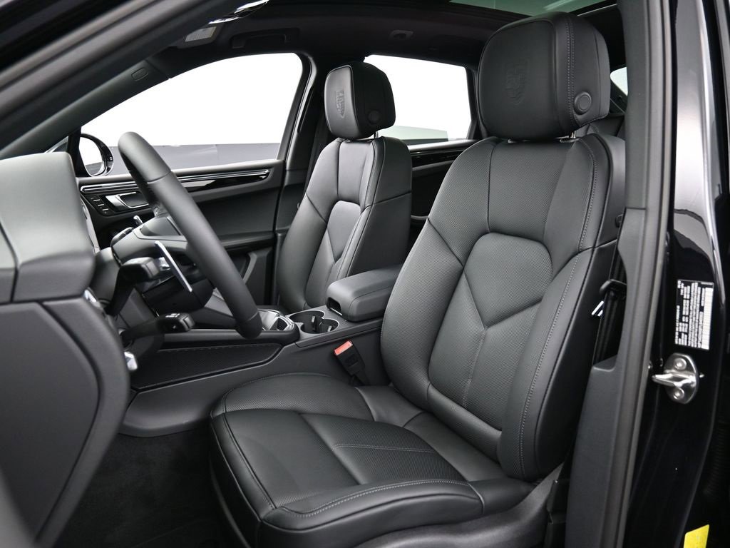 New 2026 Porsche Macan S image 5