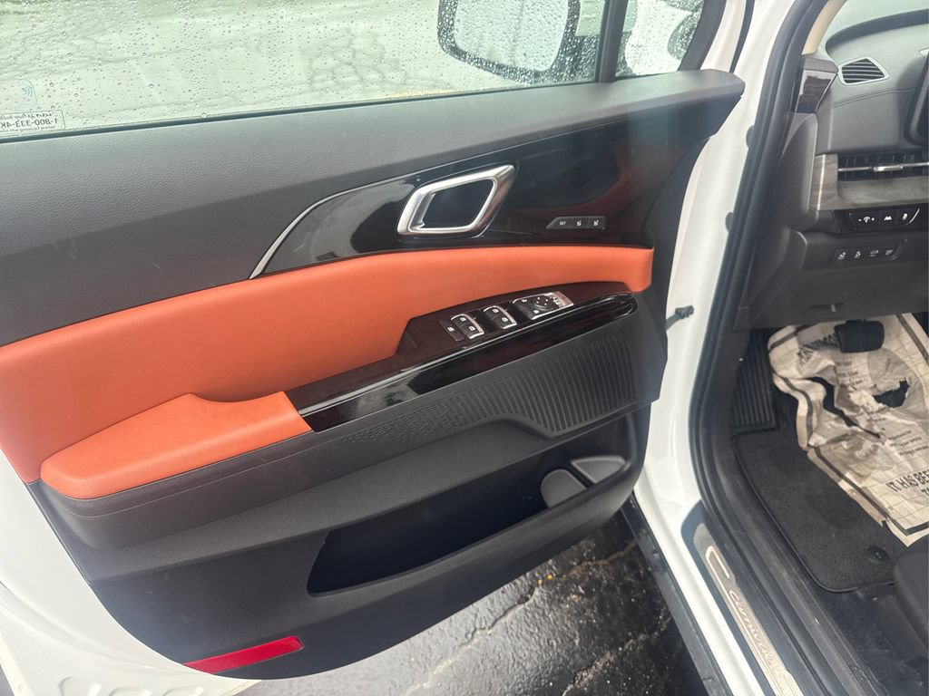 Used 2024 Kia Carnival SX FWD image 18