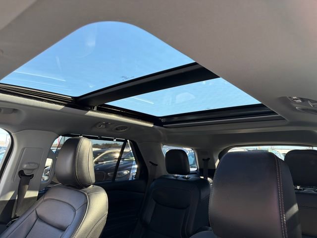 Certified 2024 Ford Explorer Limited w/ Limited Technology Package image 30