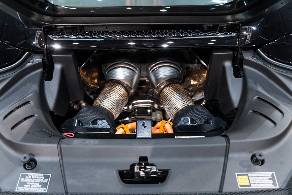 Used 2023 Ferrari 296 GTS image 13