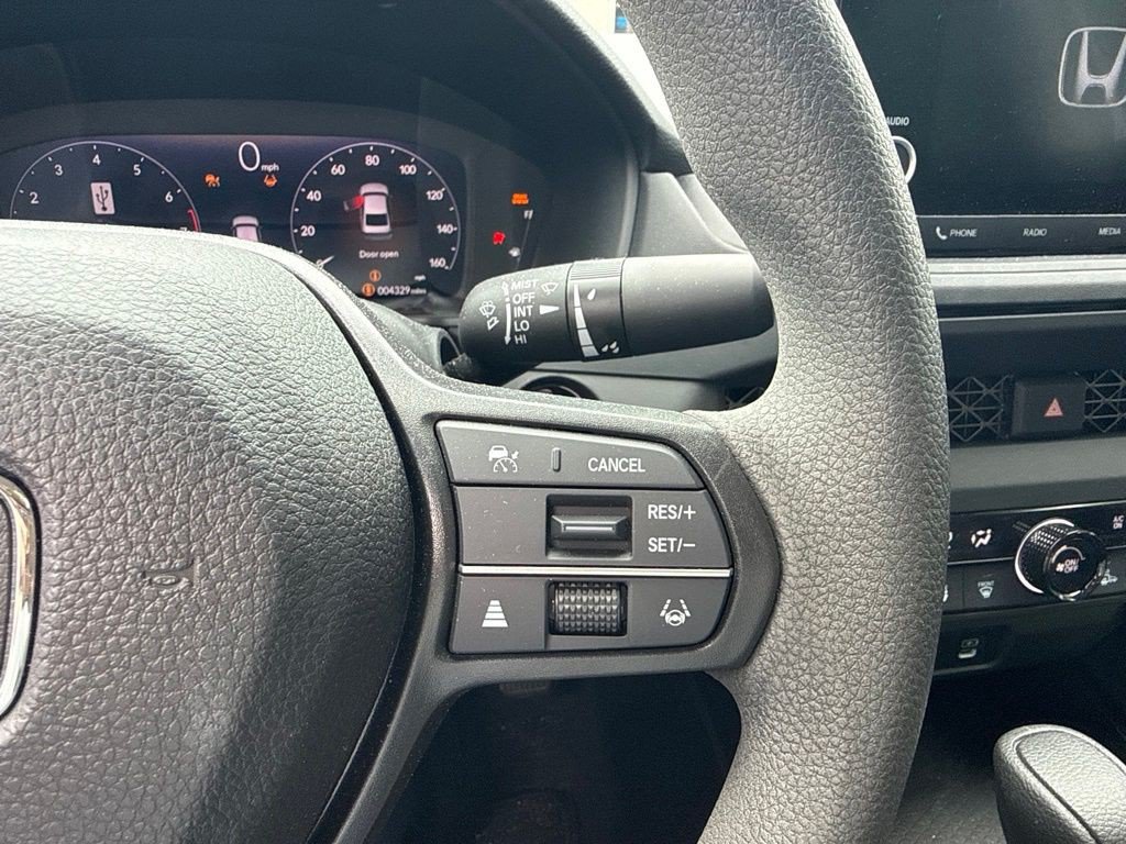Certified 2025 Honda Accord SE image 17