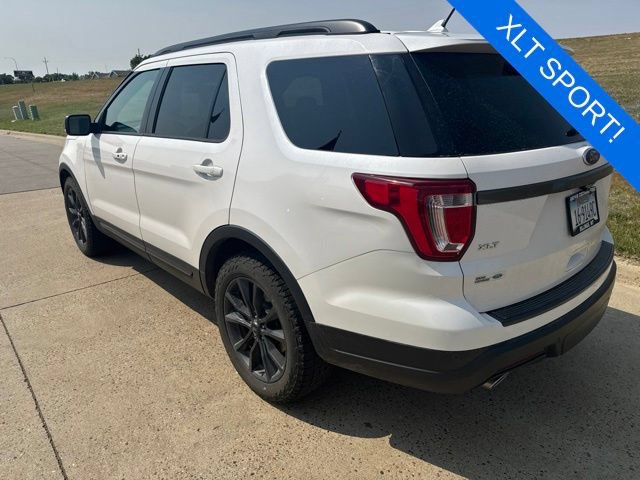 Used 2019 Ford Explorer XLT w/ XLT Sport Appearance Package AWD/4WD image 10