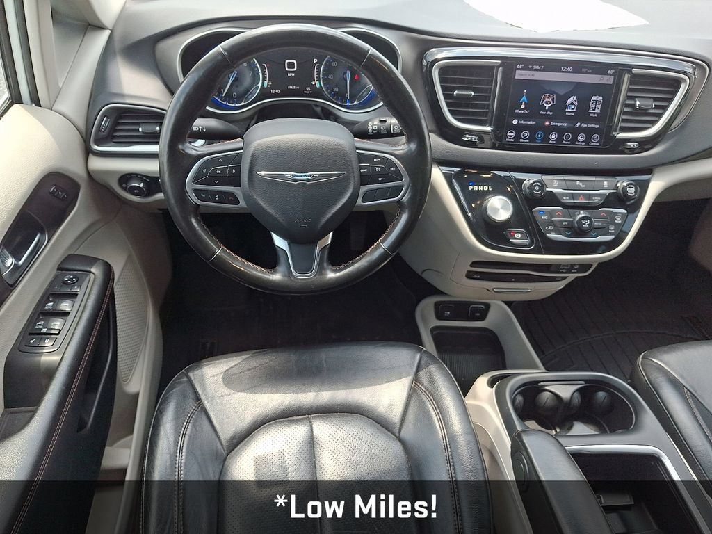 Used 2020 Chrysler Pacifica Touring-L Plus FWD image 13