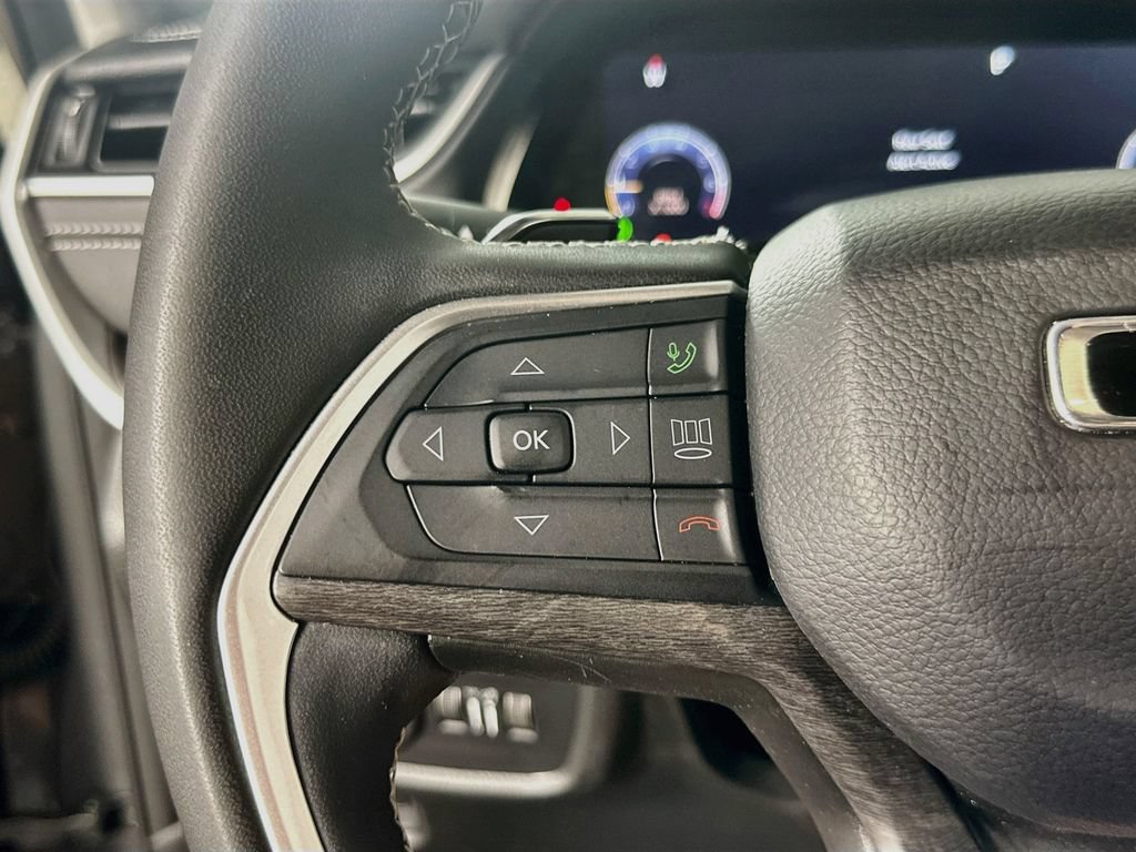Used 2023 Jeep Grand Cherokee Limited RWD image 25