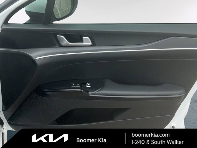 Used 2023 Kia K5 LXS FWD image 10
