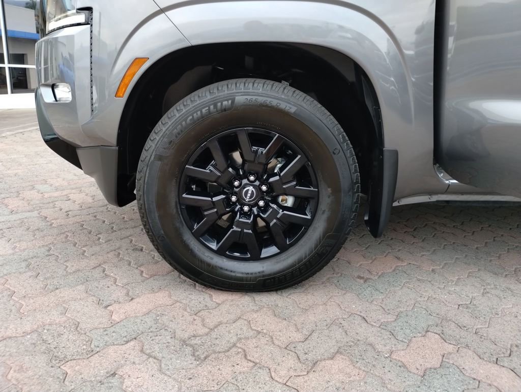 Used 2023 Nissan Frontier SV w/ Midnight Edition Package image 25