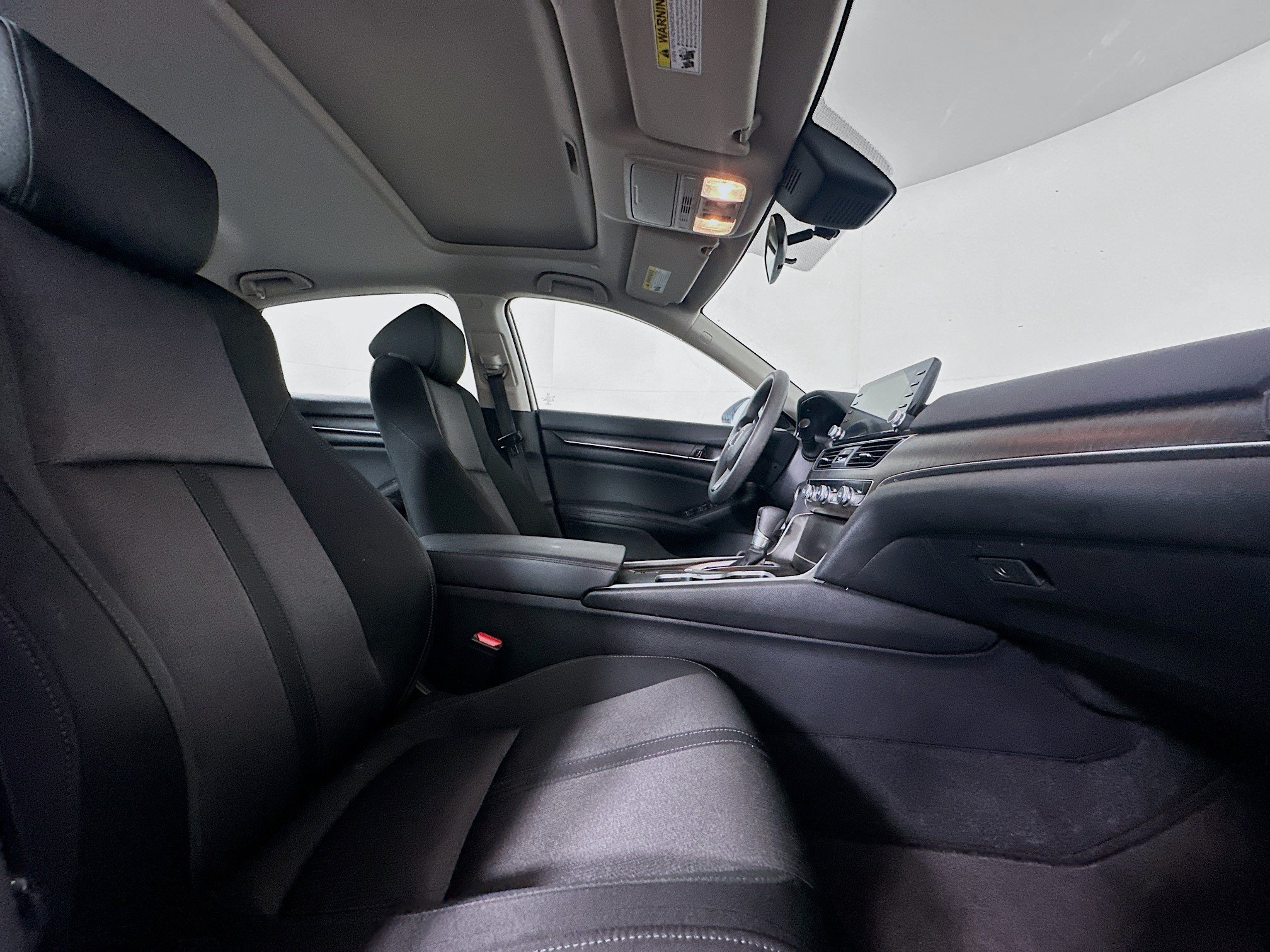 Used 2019 Honda Accord EX image 31