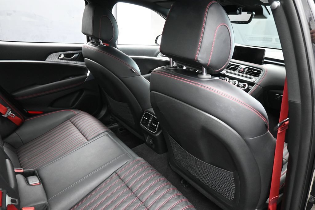 Used 2023 Genesis G70 2.0T w/ Sport Prestige Package RWD image 45