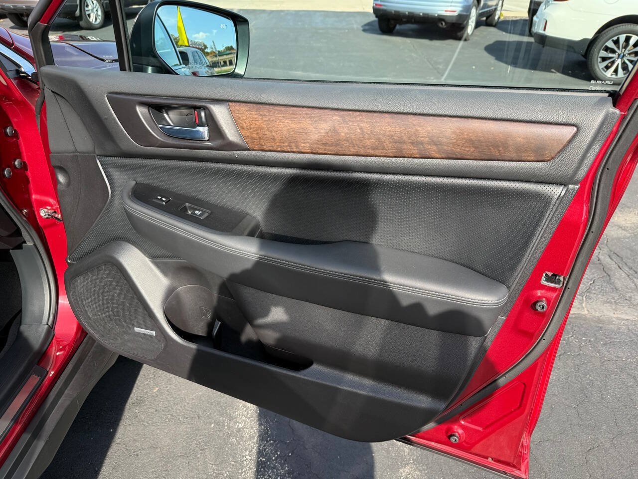 Used 2016 Subaru Outback 2.5i Limited AWD/4WD image 41
