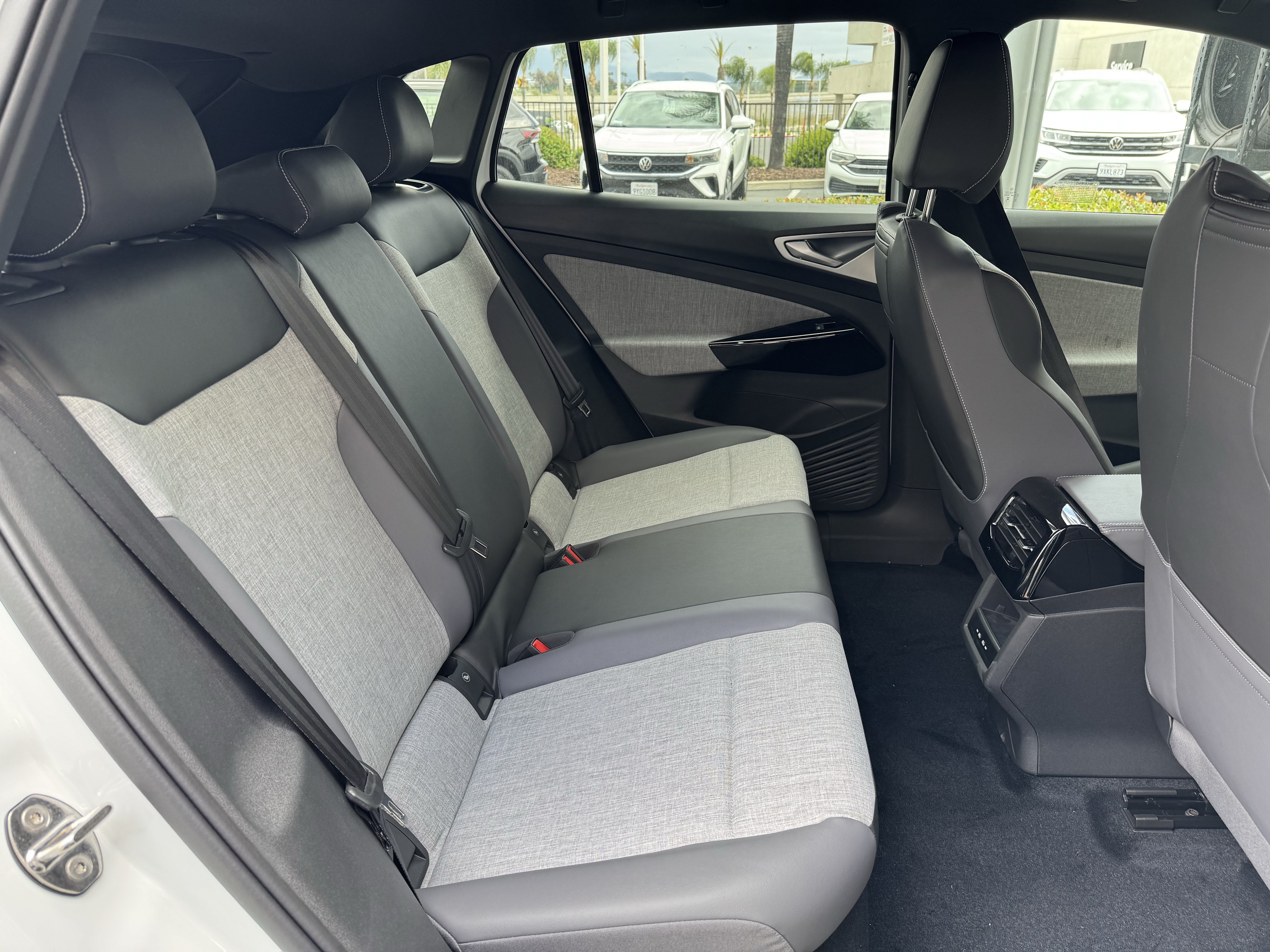 New 2026 Volkswagen ID.4 Pro RWD image 30