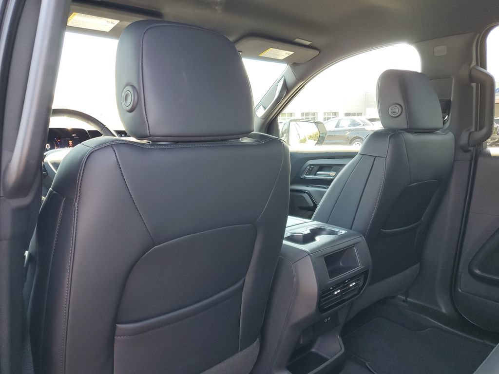 Used 2026 Chevrolet Silverado EV LT AWD/4WD image 30