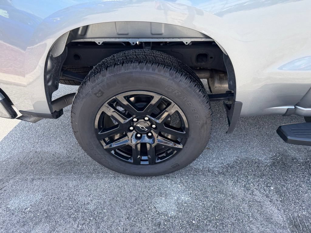 Used 2025 Chevrolet Silverado 1500 Custom AWD/4WD image 5