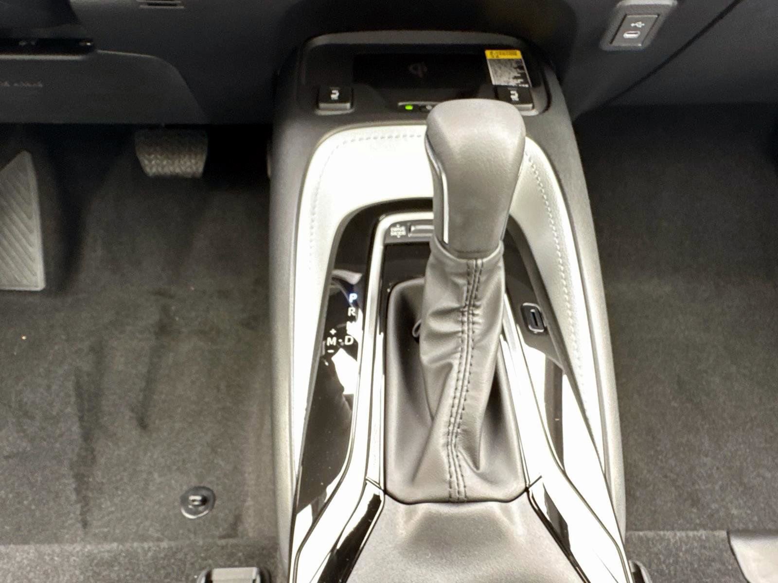 Used 2025 Toyota Corolla XSE image 27