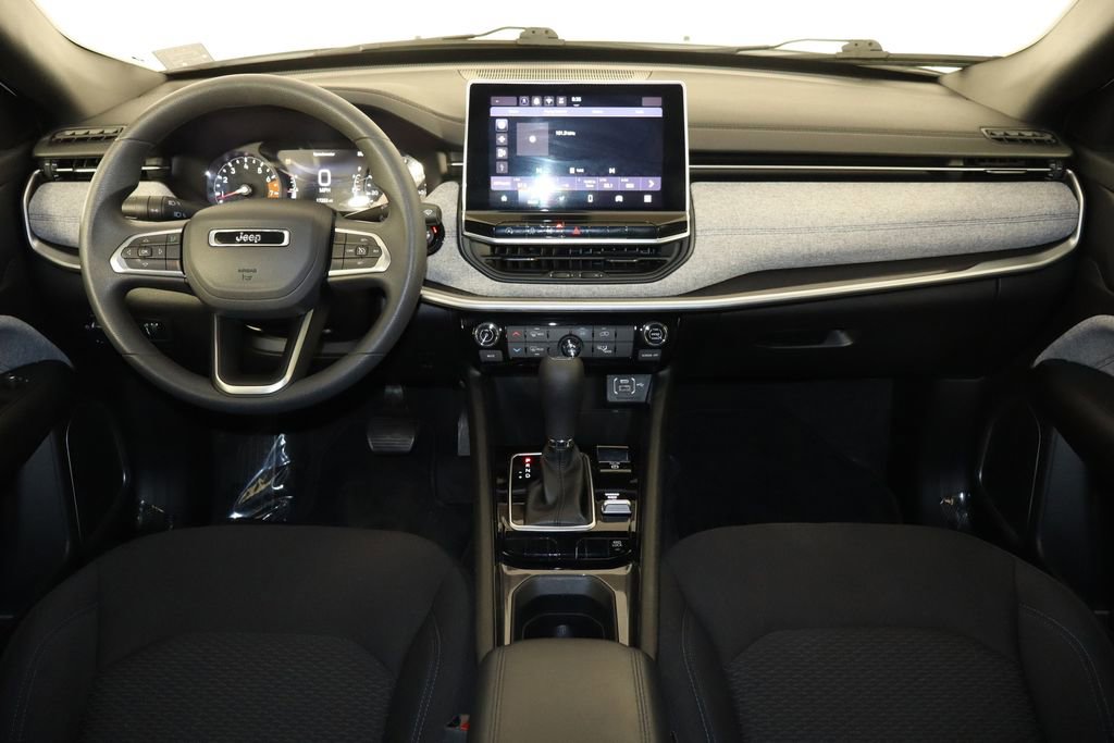 Used 2024 Jeep Compass Sport AWD/4WD image 13