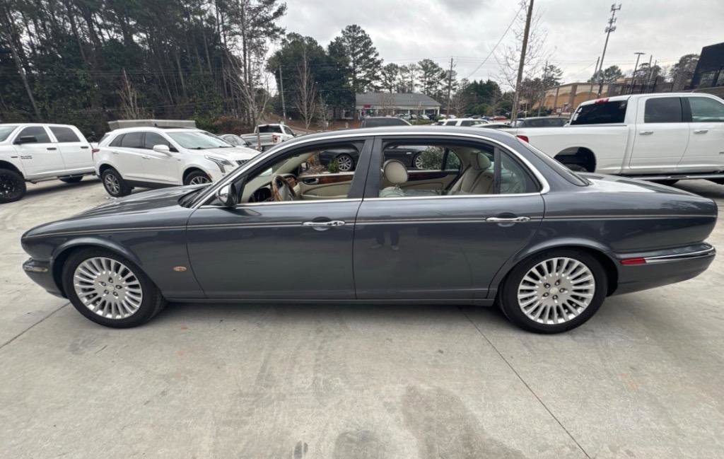 Used 2006 Jaguar XJ Vanden Plas image 8