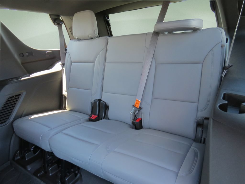 Used 2023 Chevrolet Tahoe Z71 w/ Luxury Package AWD/4WD image 16