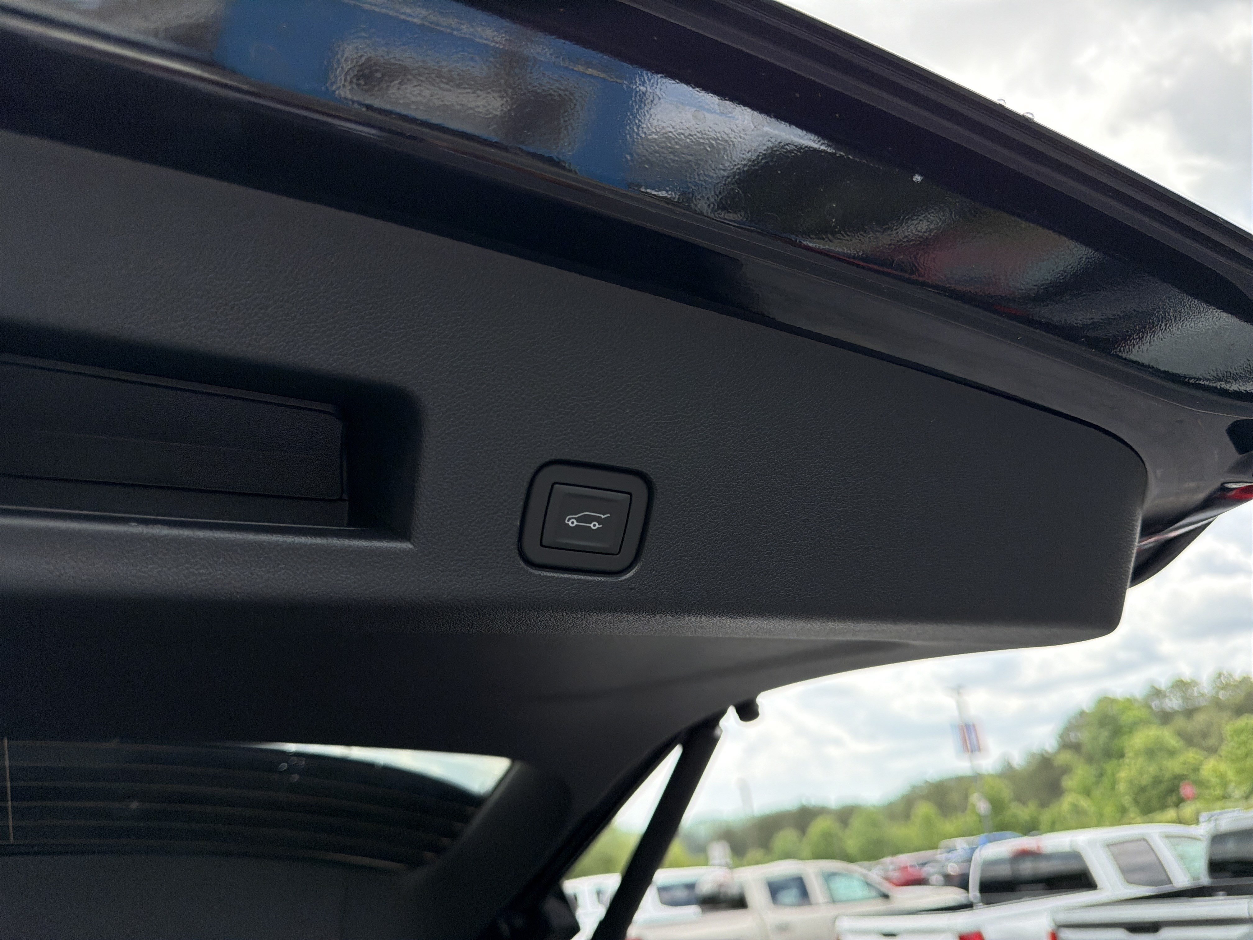 New 2026 Chevrolet Traverse LT w/ LPO, Floor Liner Package FWD image 20