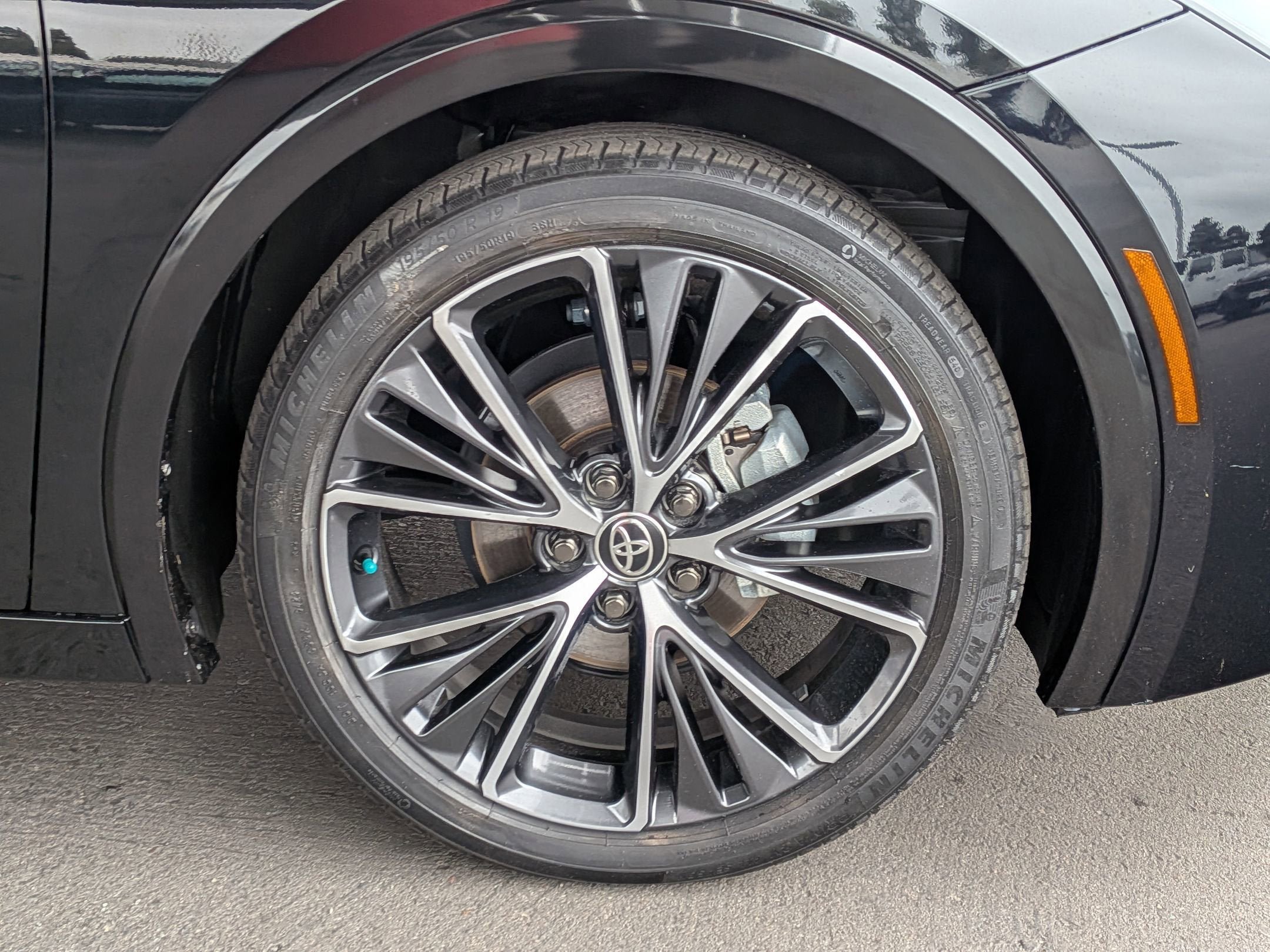 Certified 2023 Toyota Prius XLE FWD image 7