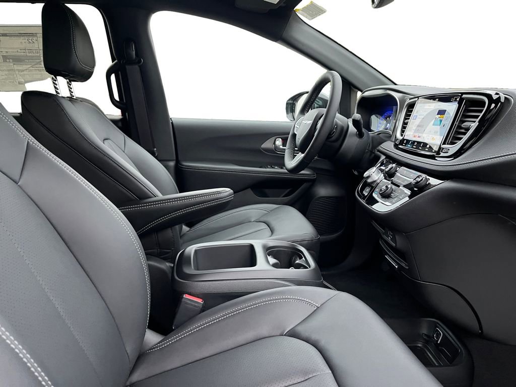 New 2026 Chrysler Pacifica Select image 24