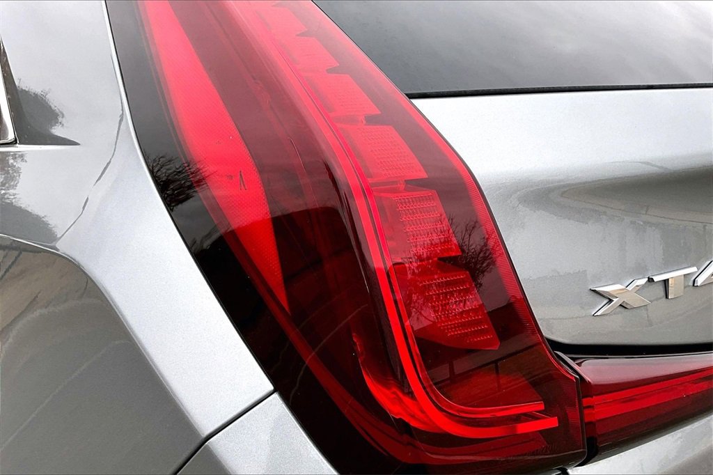 Certified 2024 Cadillac XT4 Premium Luxury image 32