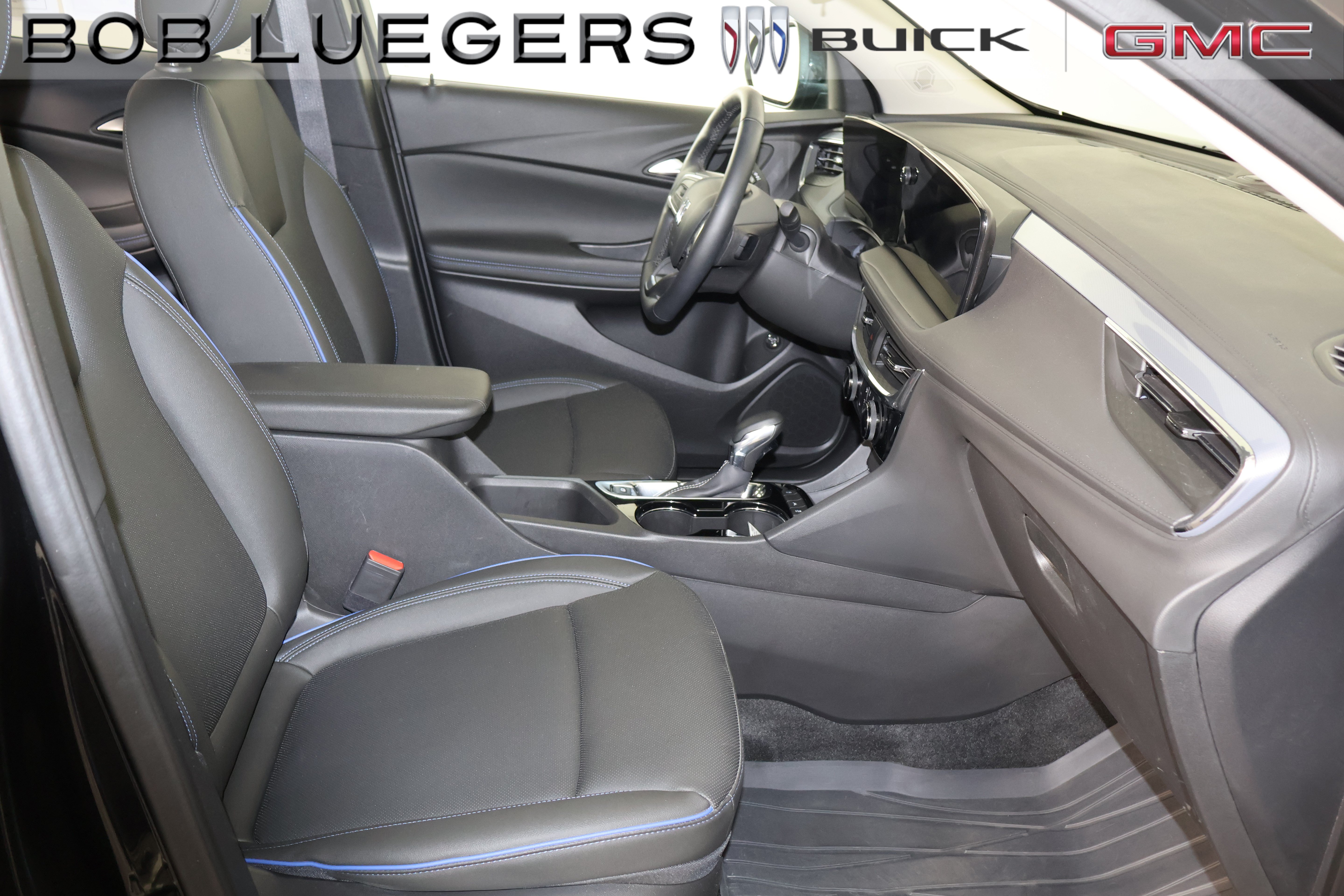 Certified 2026 Buick Encore GX Sport Touring w/ Comfort Package FWD image 18