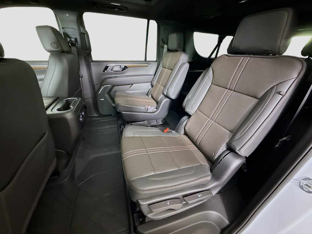 New 2026 Chevrolet Suburban High Country image 25