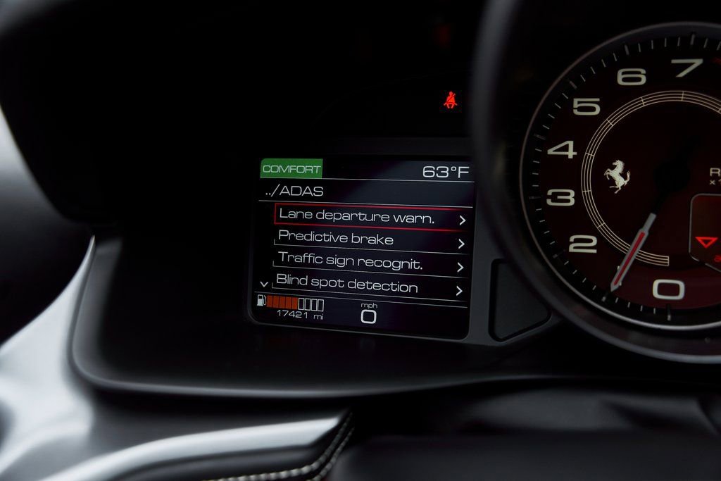 Used 2020 Ferrari GTC4Lusso T RWD image 77