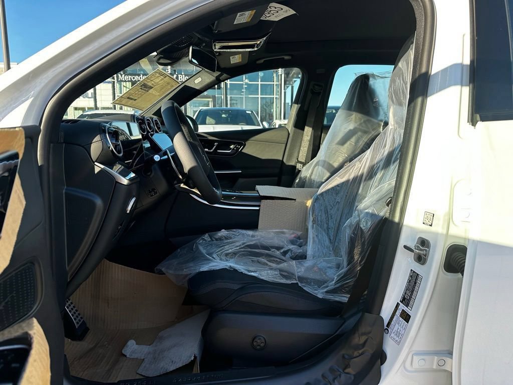 Used 2025 Mercedes-Benz GLC 43 AMG 4MATIC image 40