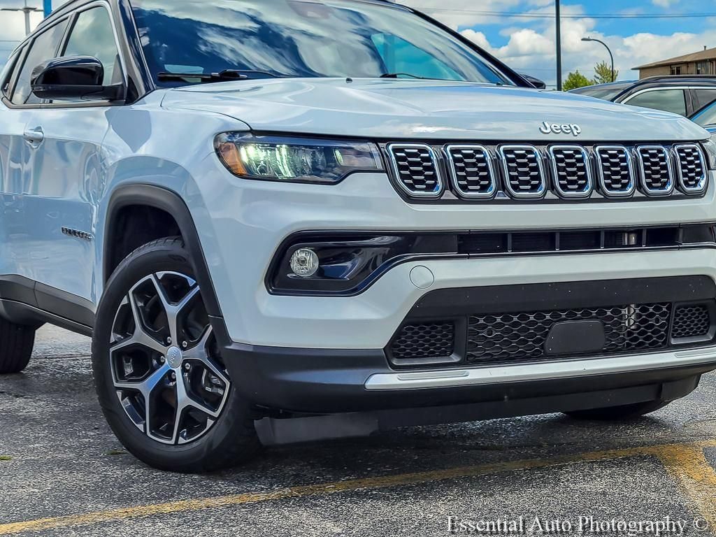 Certified 2024 Jeep Compass Limited AWD/4WD image 4