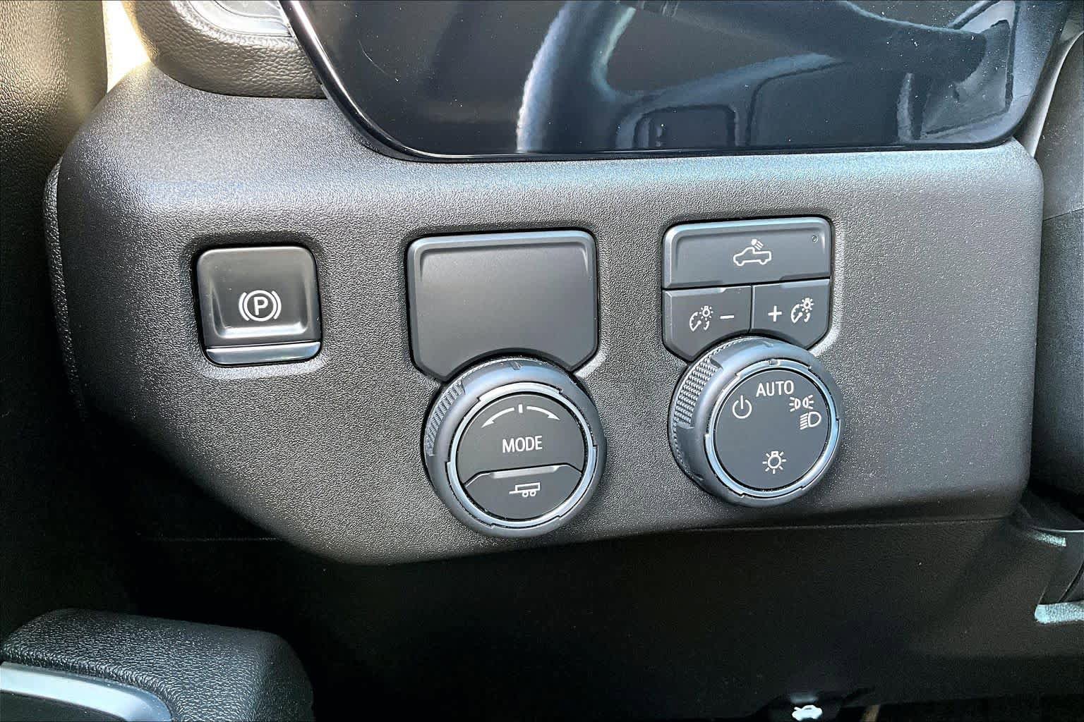 Used 2026 Chevrolet Silverado 1500 LT image 34