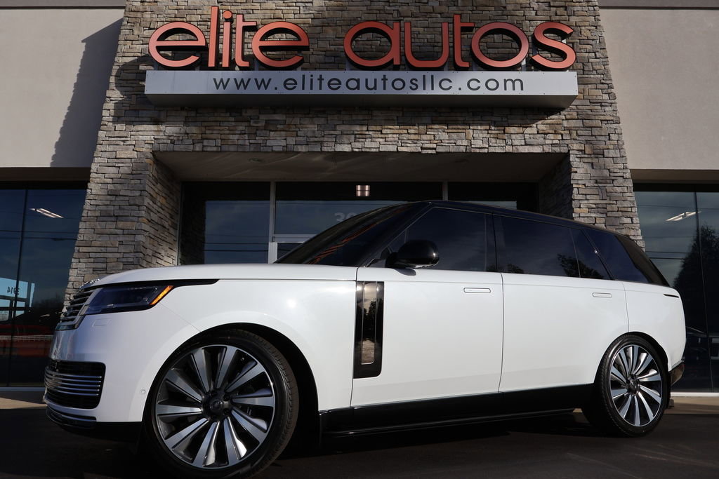 Used 2024 Land Rover Range Rover Long Wheelbase SE image 1