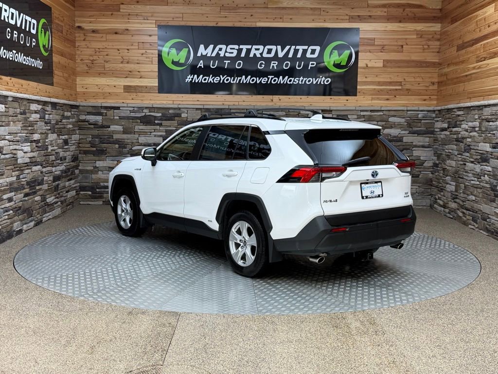 Used 2020 Toyota RAV4 XLE w/ XLE Grade Weather Package image 7