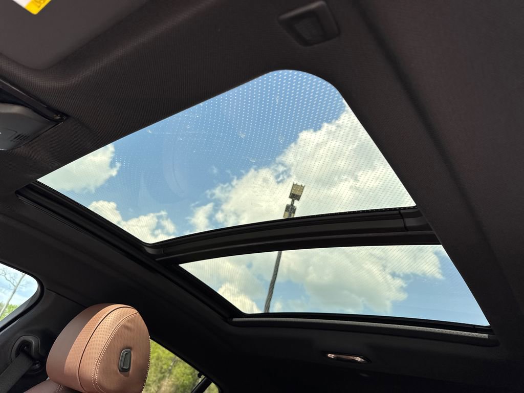 Used 2021 BMW X6 sDrive40i w/ Executive Package image 32