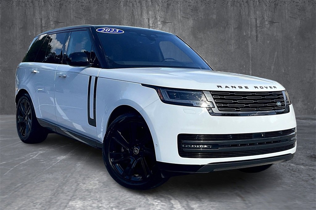 Used 2023 Land Rover Range Rover SE image 3