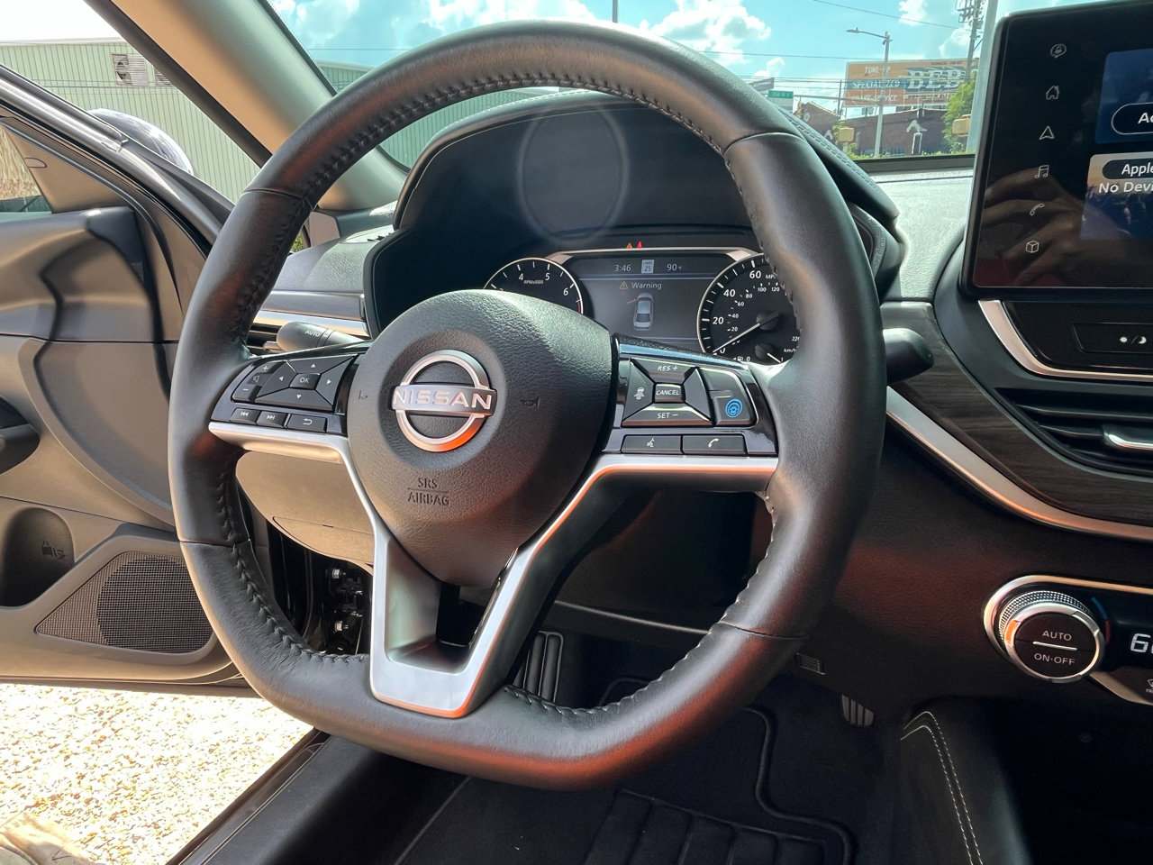 Used 2024 Nissan Altima 2.5 SL image 30