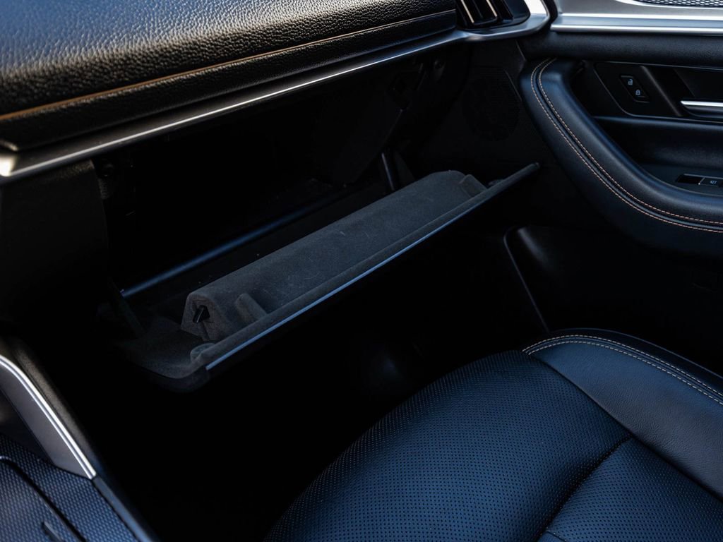 Used 2024 MAZDA CX-90 Plug-In Hybrid w/ Premium Pkg image 19