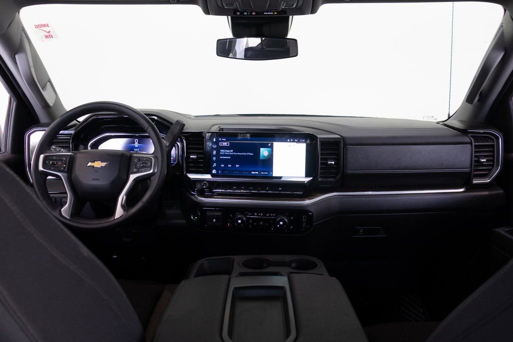 Used 2025 Chevrolet Silverado 1500 LT image 24