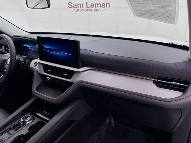 Used 2025 Ford Explorer Active w/ Active Comfort Package image 30