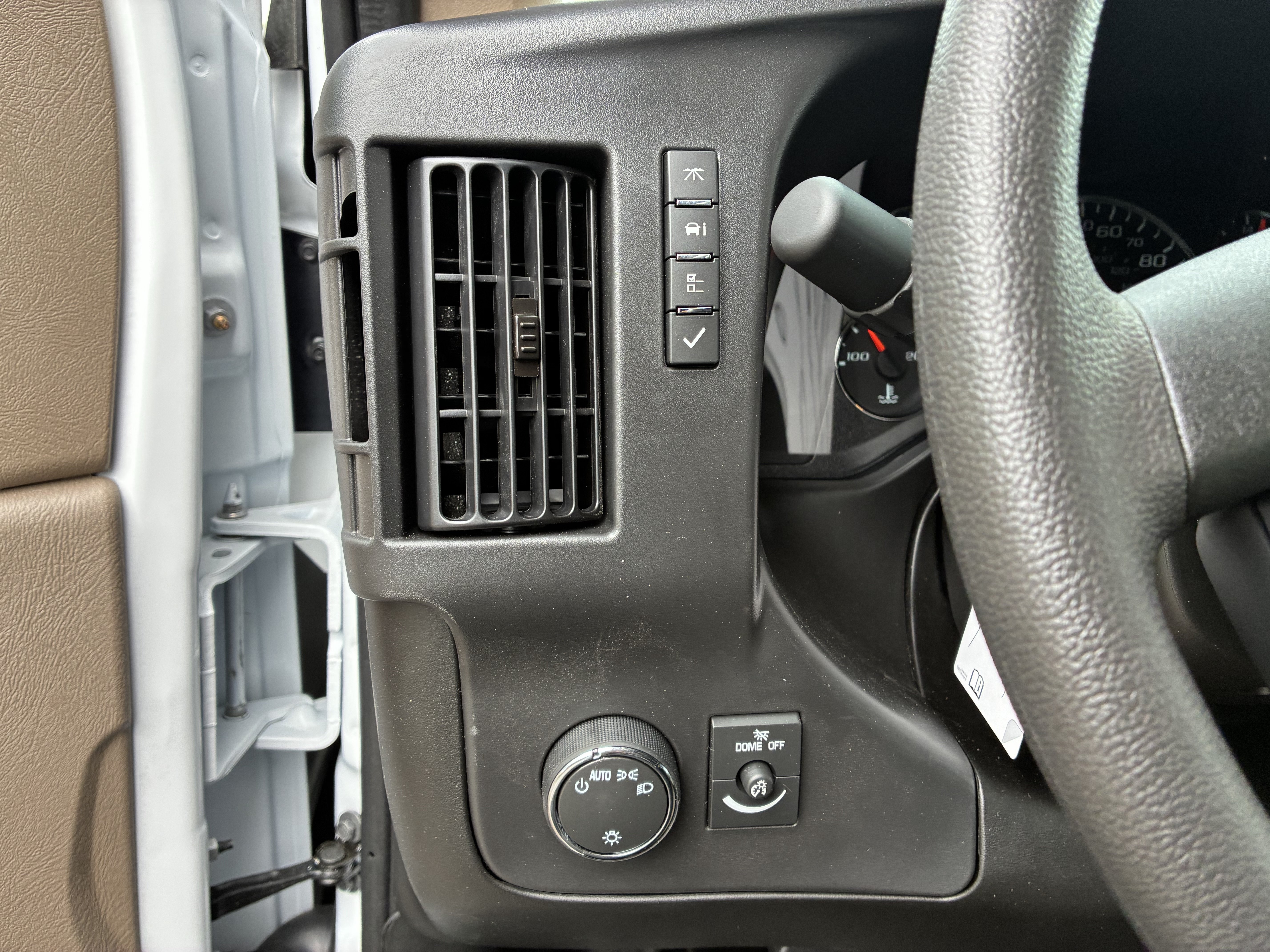 New 2026 Chevrolet Express 2500 w/ Driver Convenience Package RWD image 28