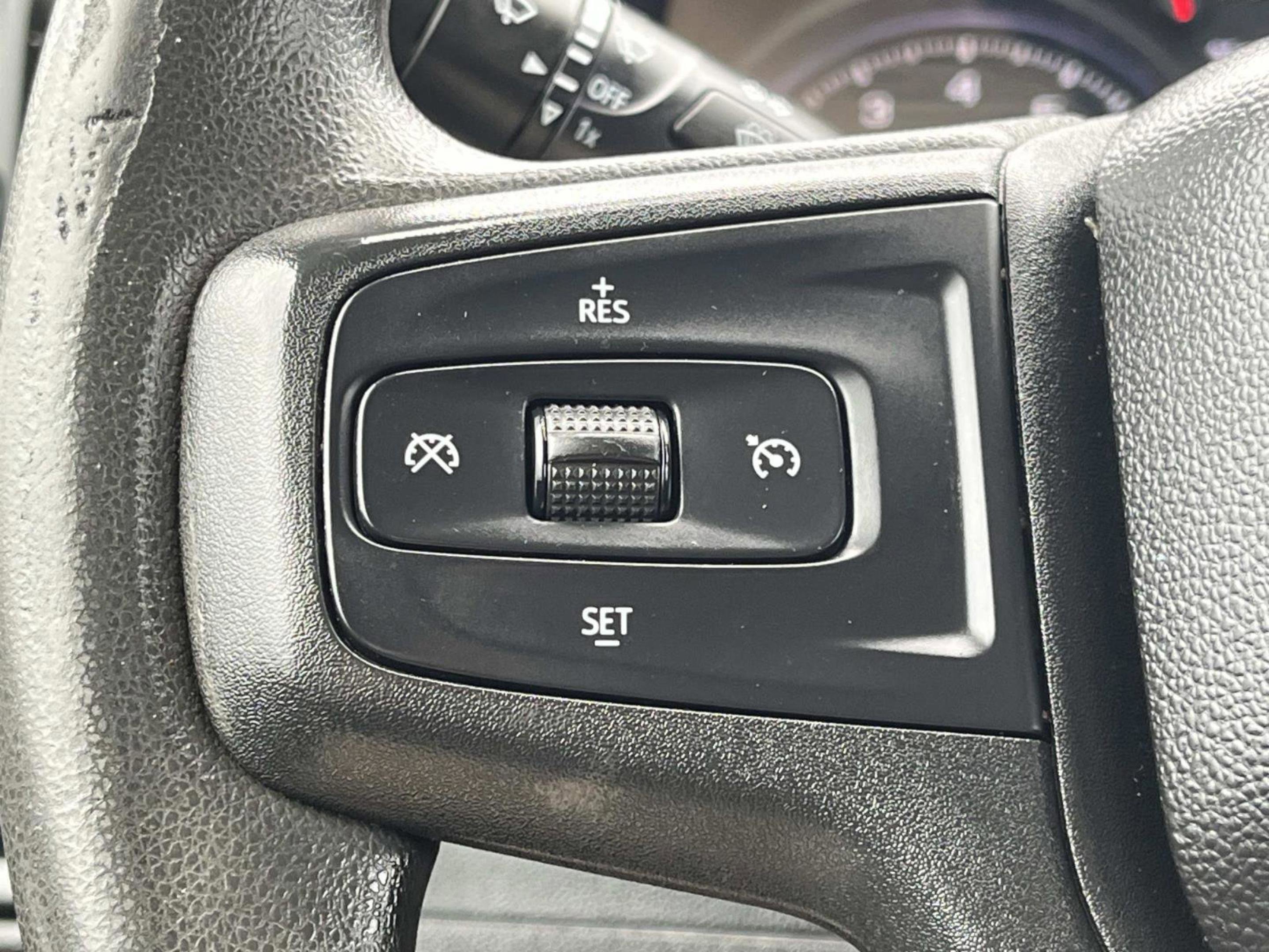 Used 2023 Chevrolet Silverado 2500 Custom image 32