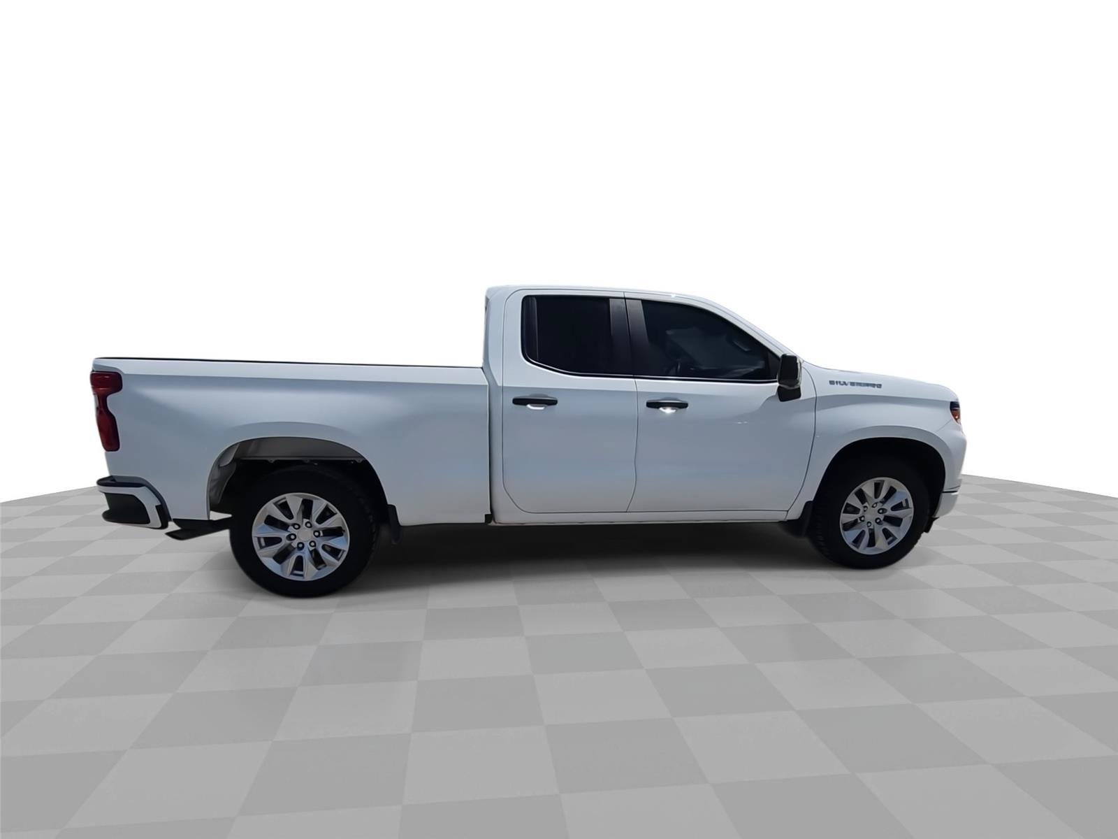 Certified 2025 Chevrolet Silverado 1500 Custom RWD image 9
