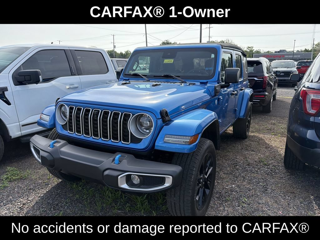 Used 2024 Jeep Wrangler Unlimited Sahara w/ Technology Group AWD/4WD image 2