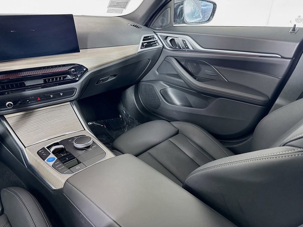 Used 2025 BMW i4 xDrive40i image 30